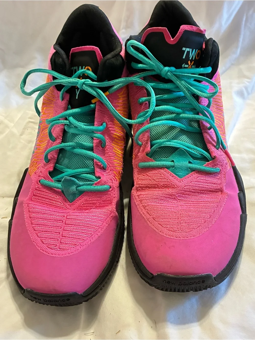 NICE PAIR OF NEW BALANCE TWO WXY MY CITY PACK 